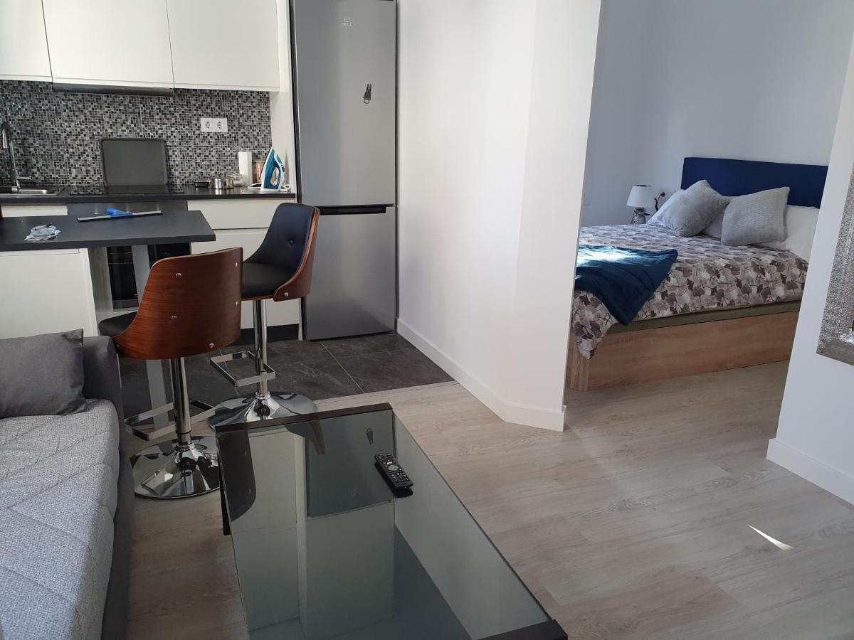 Apt Studio Apartment A Coruna Bagian luar foto